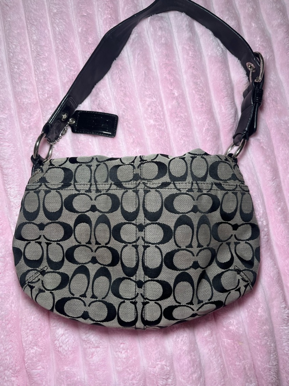 Vintage Coach Black and Beige Signature Canvas Shoulder Bag - Picture 2 of 6